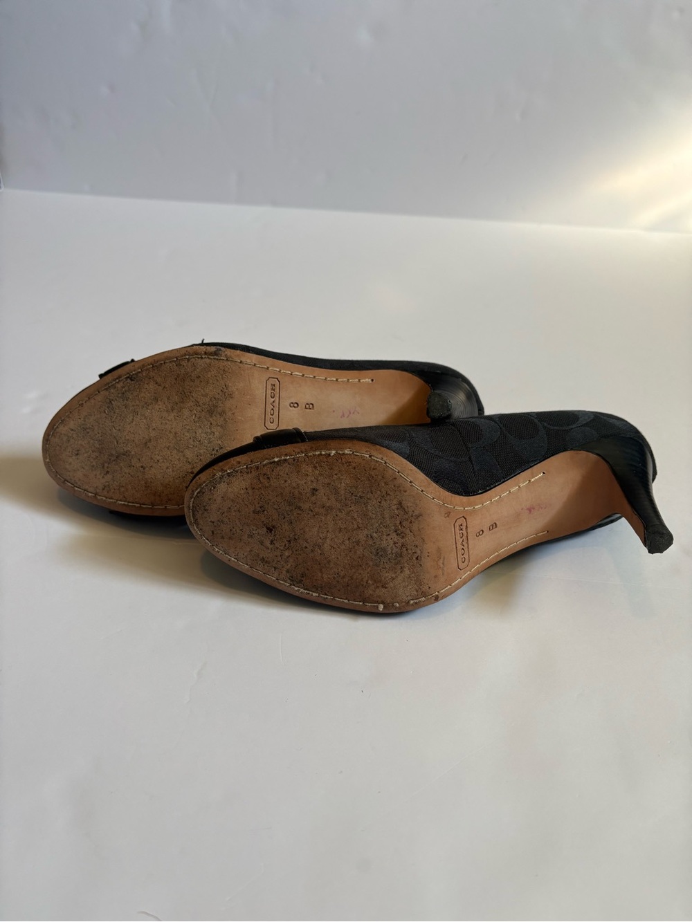 Coach Whitney Black Monogram Canvas & Leather Buckle Plaque Pumps Heels Sz 8. - Picture 9 of 11